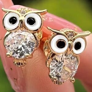 Cute Sparkling Synthetic Zirconia Owl Stud Earrings